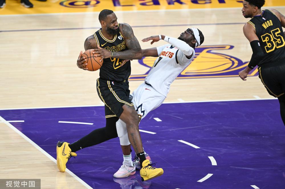 他们在境外 他们在境外