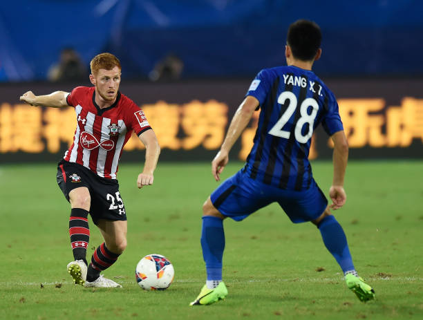 尽管几个月 尽管几个月